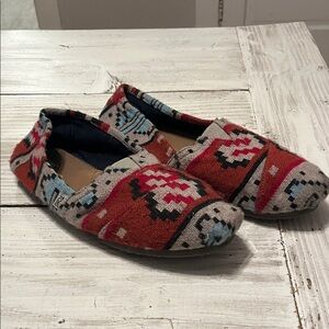 TOMS Men’s  Red and Blue Native Patterned Flats